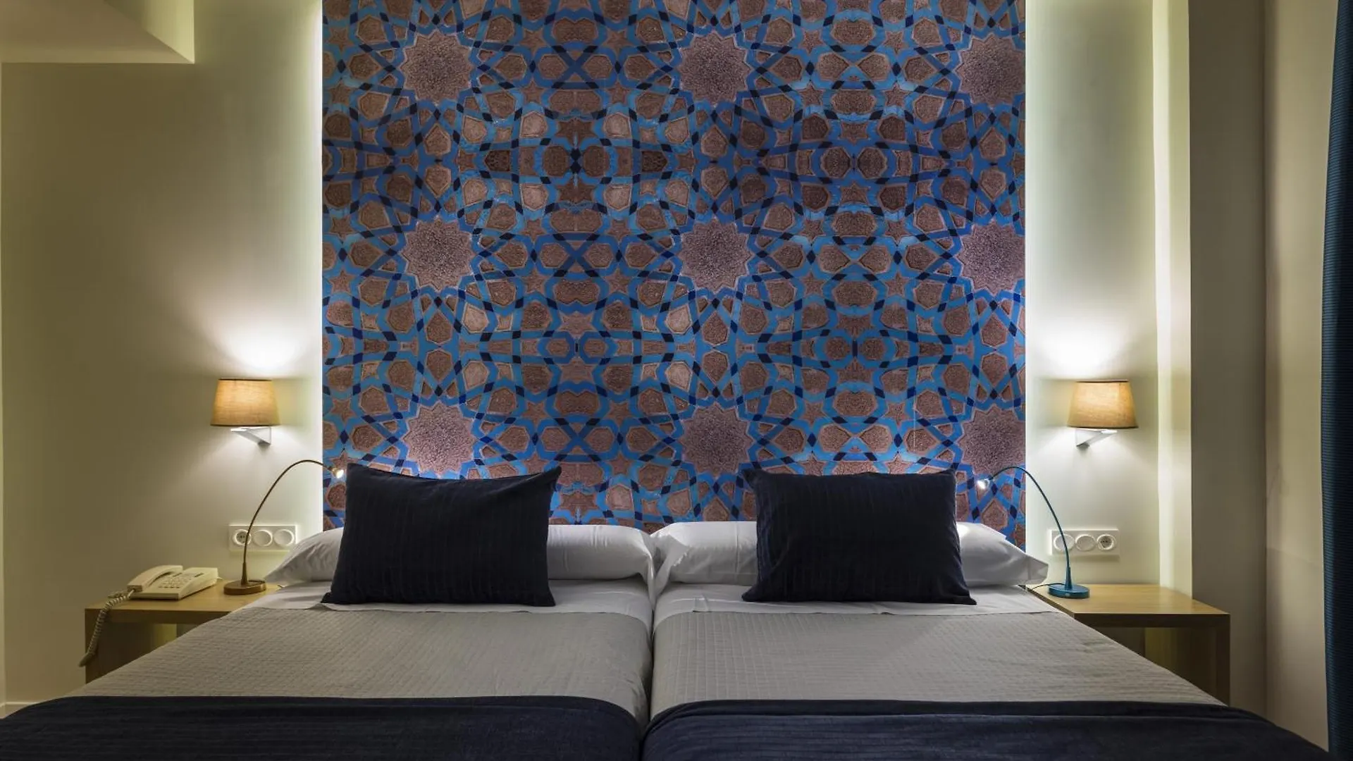 גרנדה Hotel Comfort Dauro 2 3*,  ספרד